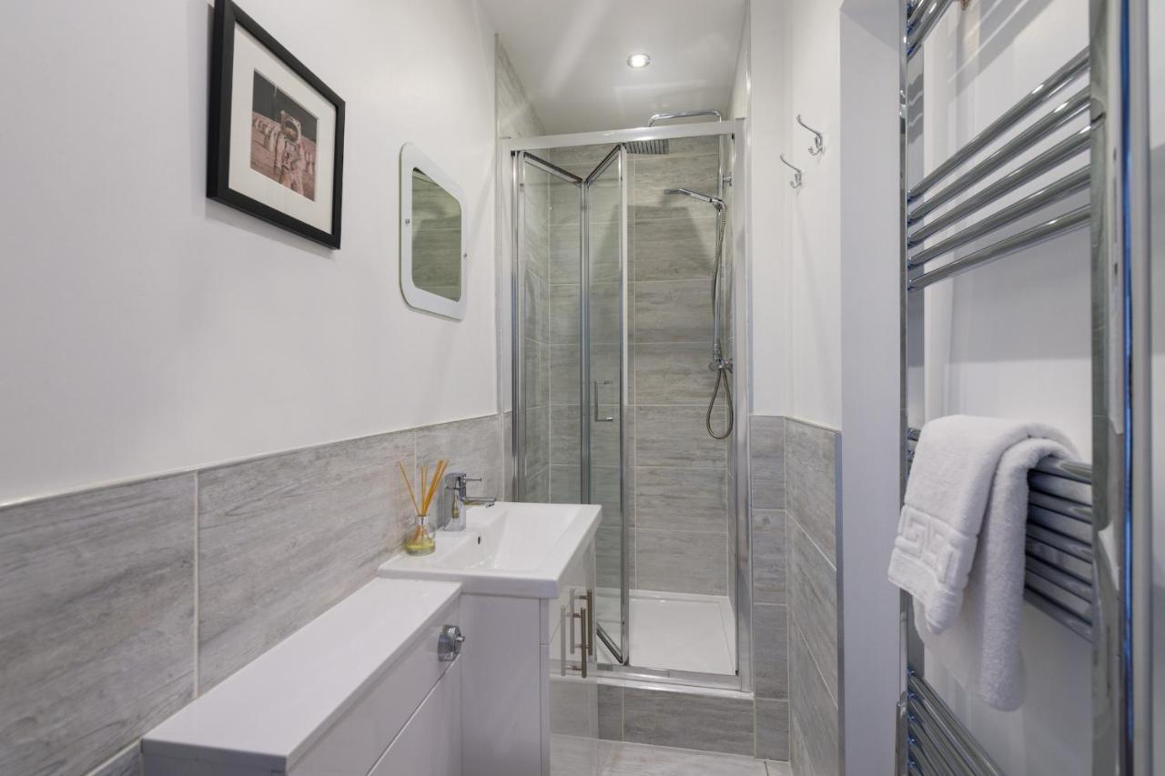 Royal Mile Modern Apartment Edinburgh Exterior foto