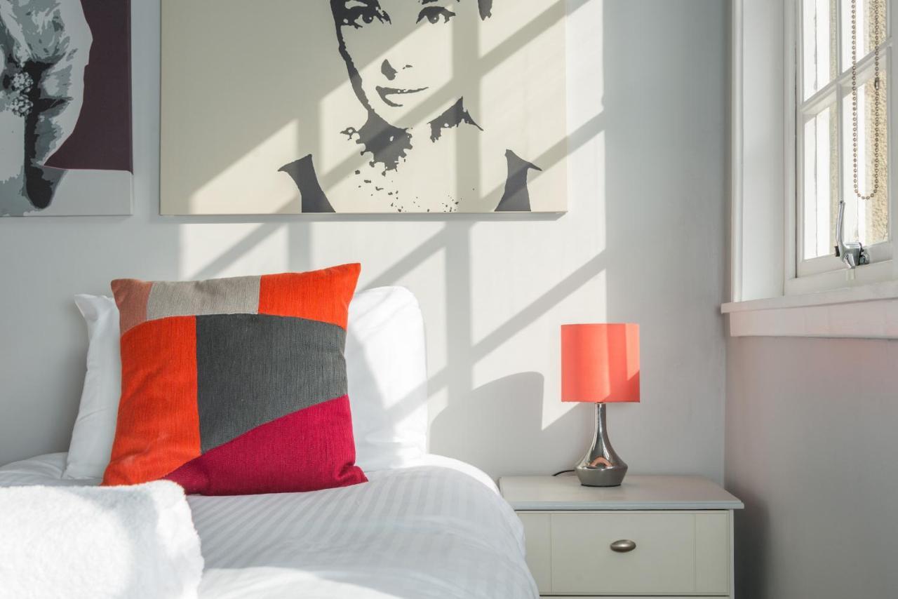 Royal Mile Modern Apartment Edinburgh Exterior foto