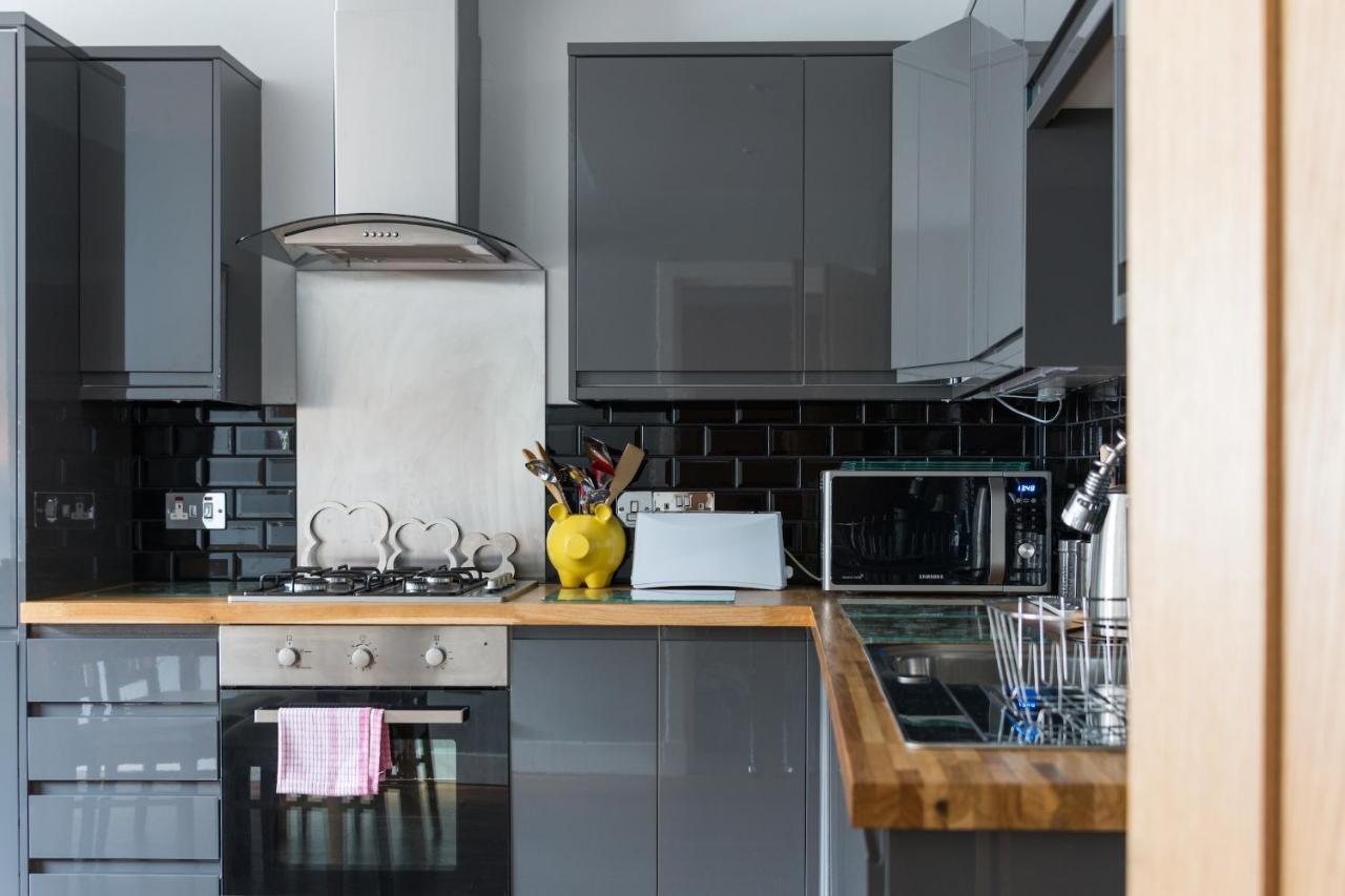 Royal Mile Modern Apartment Edinburgh Exterior foto