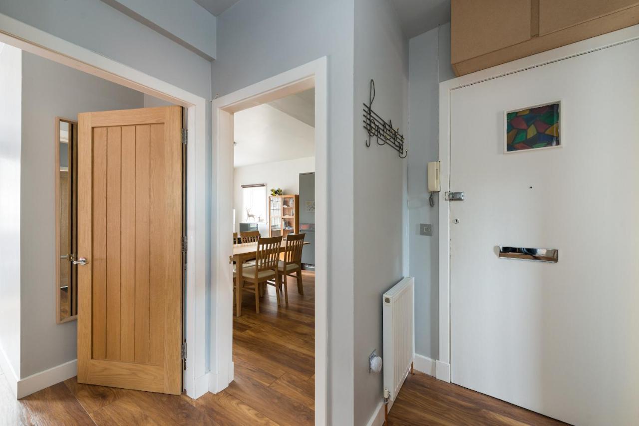 Royal Mile Modern Apartment Edinburgh Exterior foto