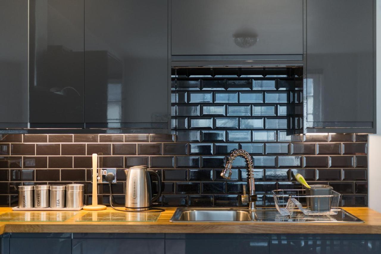 Royal Mile Modern Apartment Edinburgh Exterior foto